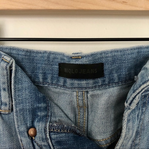 light wash distressed boyfriend jeans - Picture 4 of 4